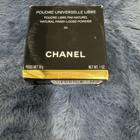 CHANEL
★
POUDRE UNIVERSELLE
LIBRE
Natural Finish Loose Powder 30 - Picture 5 of 10